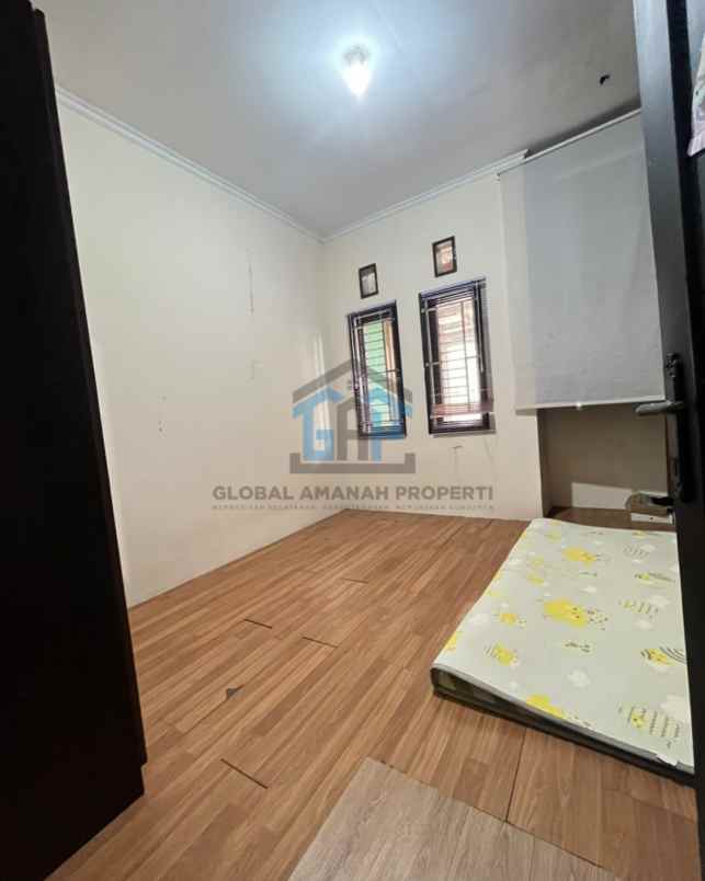 rumah komplek sariwangi 2 carpot dekat polban