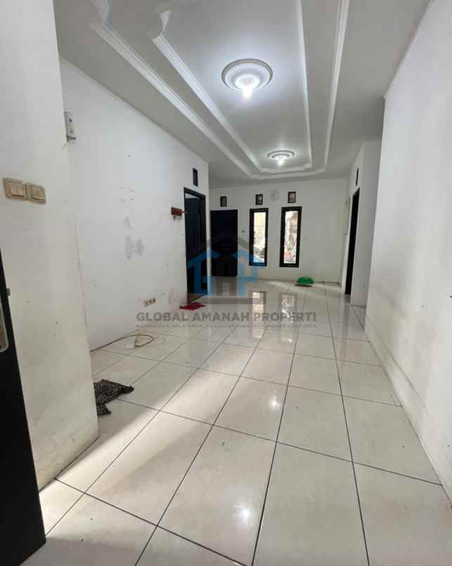 rumah komplek sariwangi 2 carpot dekat polban