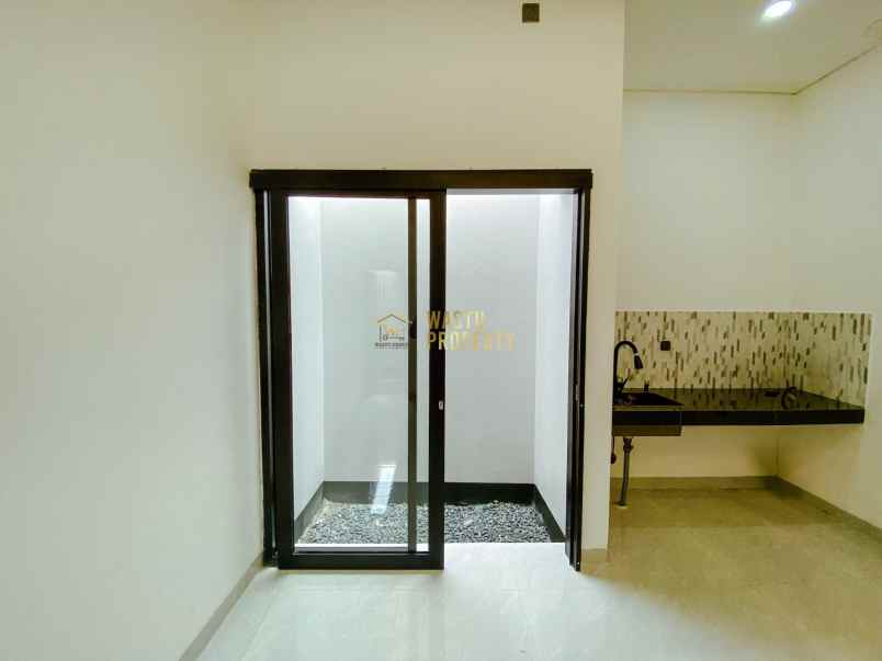 rumah kontemporer dekat jalan lpmp kalasan sleman