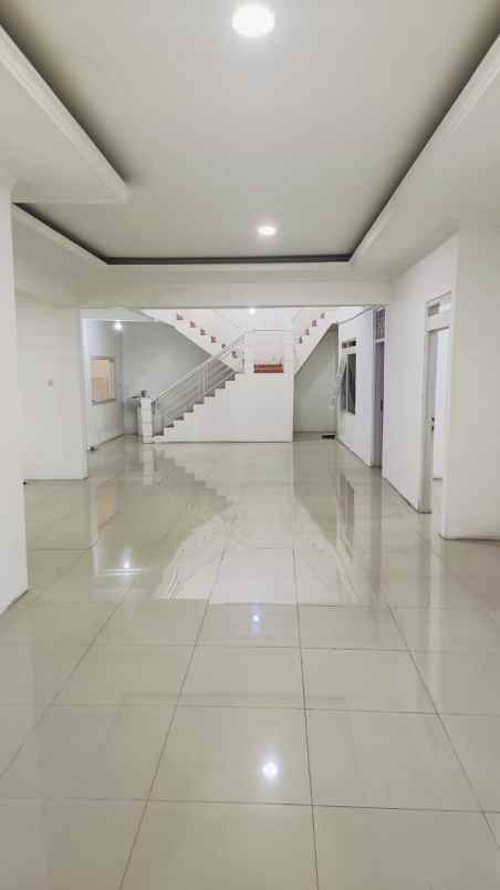 rumah luas 2 lantai jalan panda palebon pedurungan