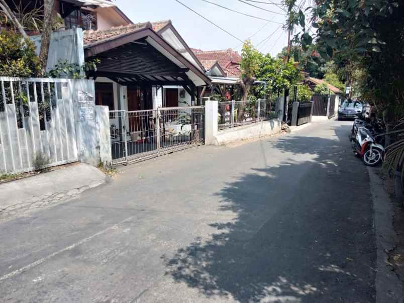 rumah luas siap huni dekat pondok hijau