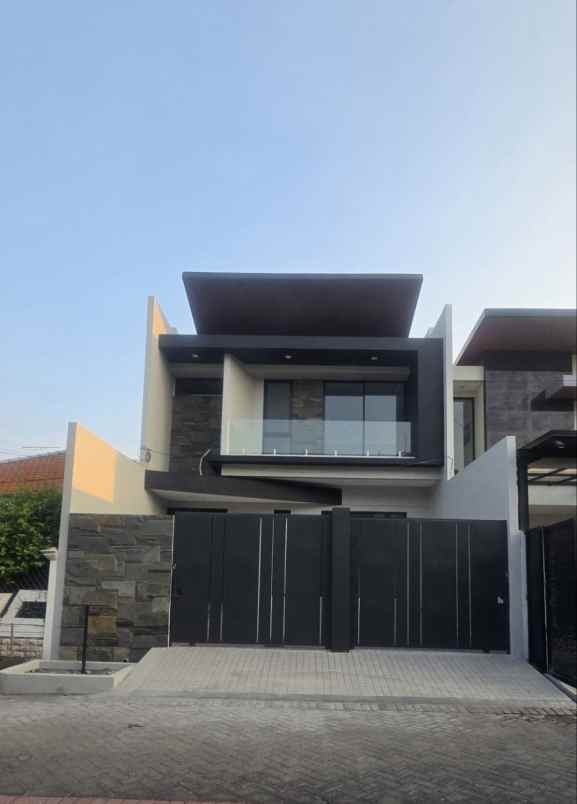 rumah manyar jaya new gress minimalis modern strategis