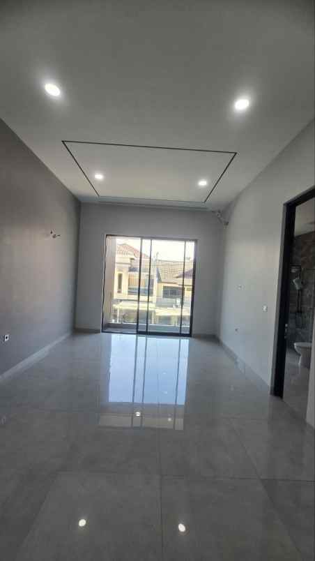 rumah manyar jaya new gress minimalis modern strategis