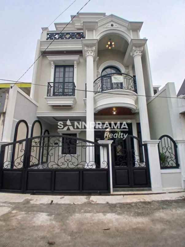 rumah mewah 3 lantai di mampang indah 1 depok