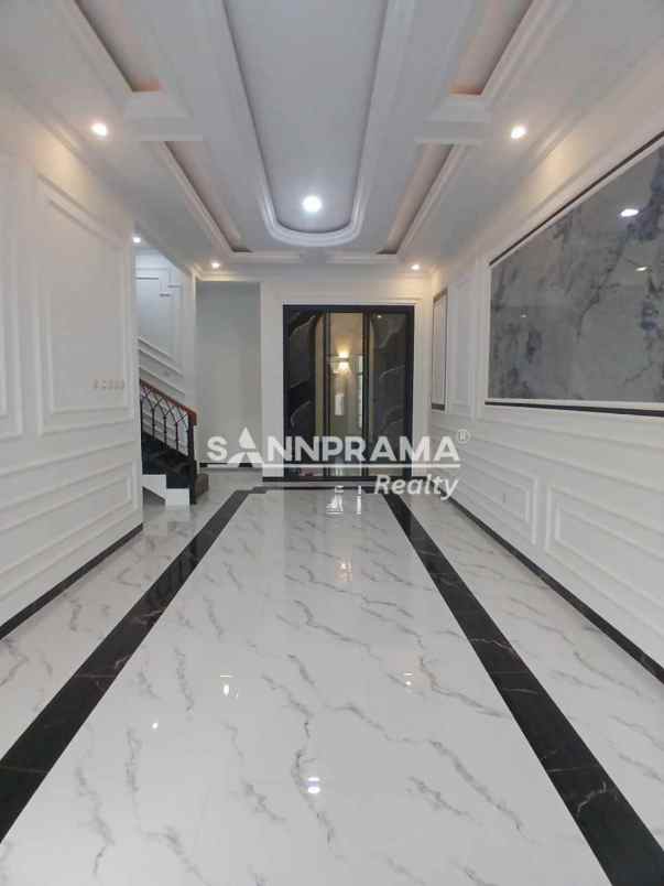 rumah mewah 3 lantai di mampang indah 1 depok