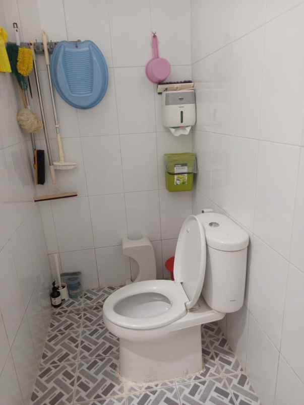 rumah mewah cluster cipondoh