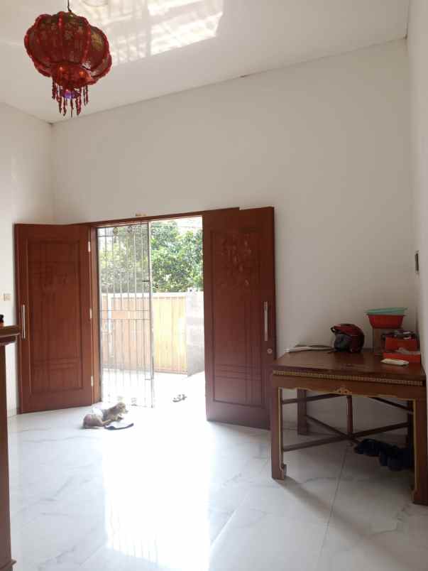 rumah mewah cluster cipondoh