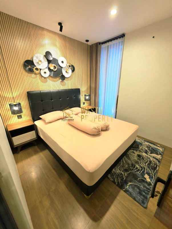 rumah mewah fully furnished dekat stadion maguwoharjo