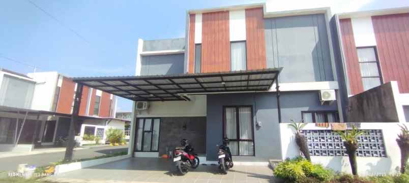 rumah minimalis modern hook hanya 3km kampus unsoed