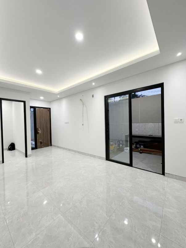 rumah nirwana eksekutif surabaya timur new minimalis