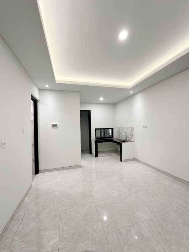rumah nirwana eksekutif surabaya timur new minimalis