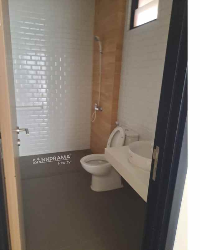 rumah nyaman dalam cluster exclusive sawangan depok