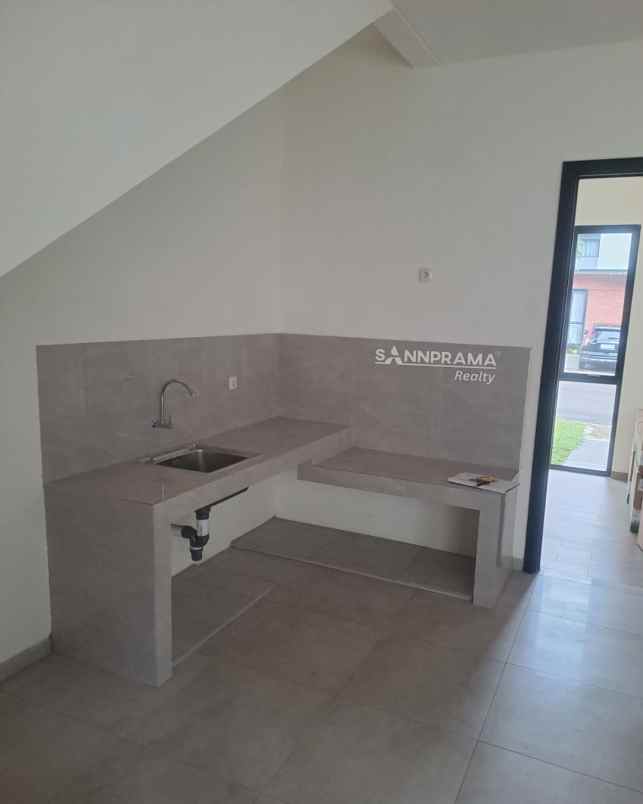 rumah nyaman dalam cluster exclusive sawangan depok