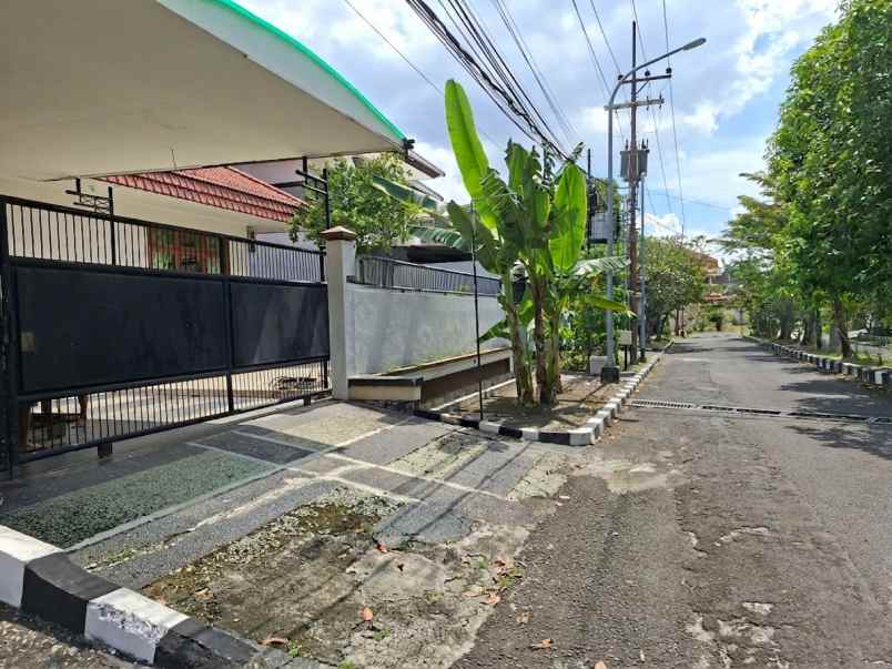 rumah nyaman lokasi strategis