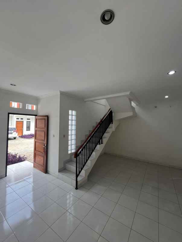 rumah ready siap huni di bekasi timur harga 800 jutaan