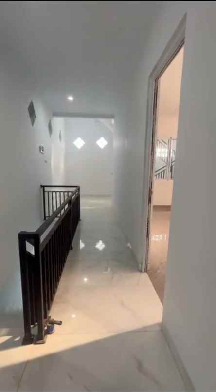 rumah renov ready siap huni di kalideres permai