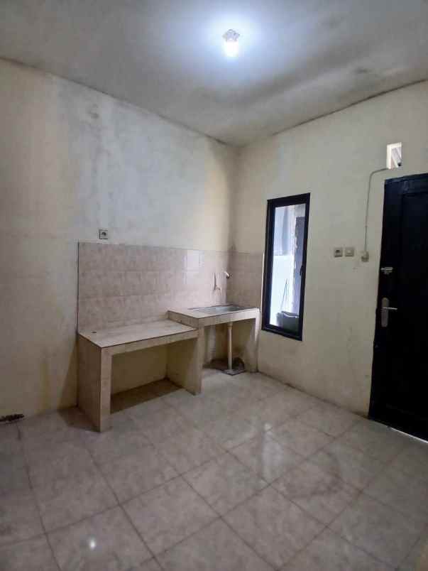 rumah second dalam cluster di bella casa residence