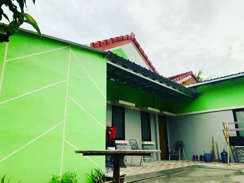 rumah second perumahan taman sari