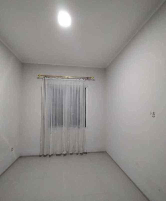 rumah second siap huni di pamulang timur tangsel