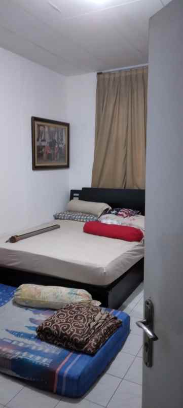 rumah second terawat di cinere depok