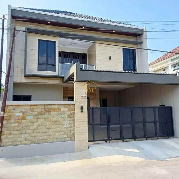 rumah siap huni 2 lantai di depok sleman