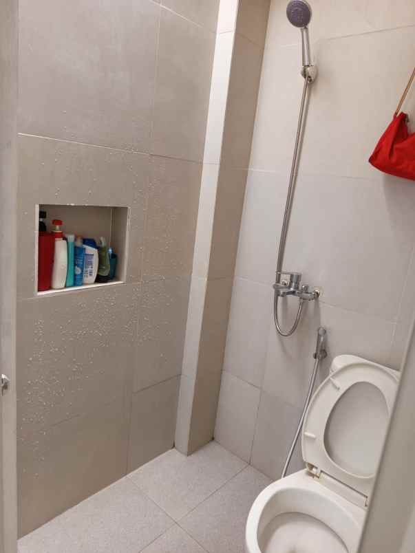 rumah siap huni sangat strategis bebas banjir di depok