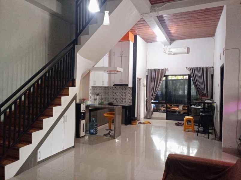 rumah strategis dalam komplek cilodong depok