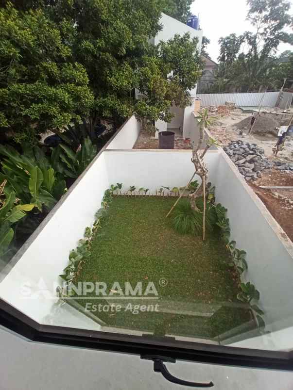 rumah strategis dalam townhouse cinangka