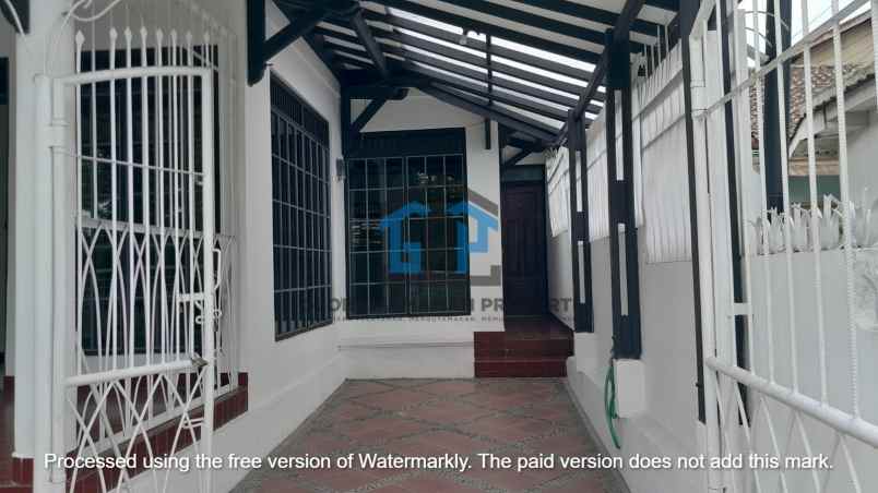 rumah terawat gegerkalong hilir bandung posisi hook