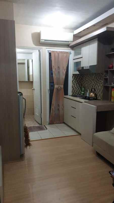 sewa apartemen 2 kamar furnish di green pramuka city