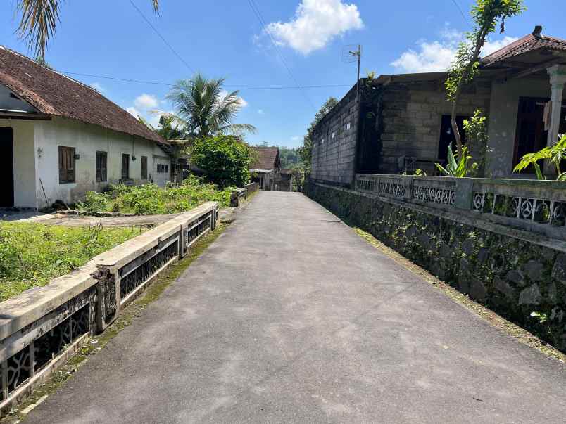 tanah 226m kawasan wisata kemuning karanganyar