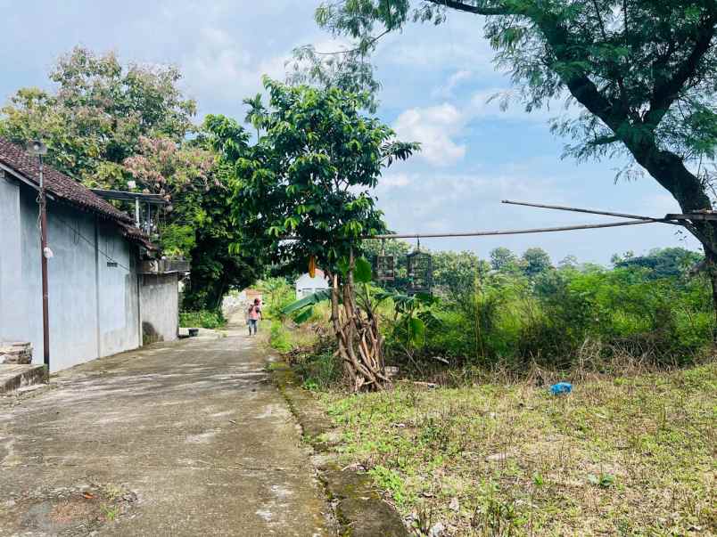 tanah 4895m kawasan wisata karangpandan karanganyar