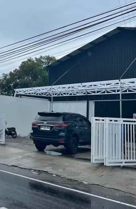 toko gudang prospek usaha jl palagan sariharjo