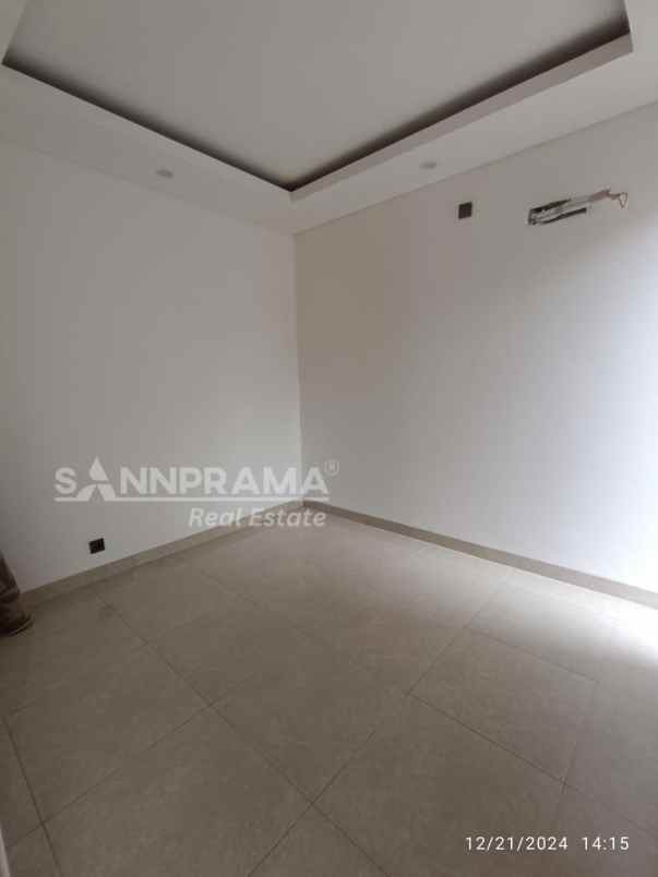 townhouse mewah 2 lantai di rangkapan jaya baru depok