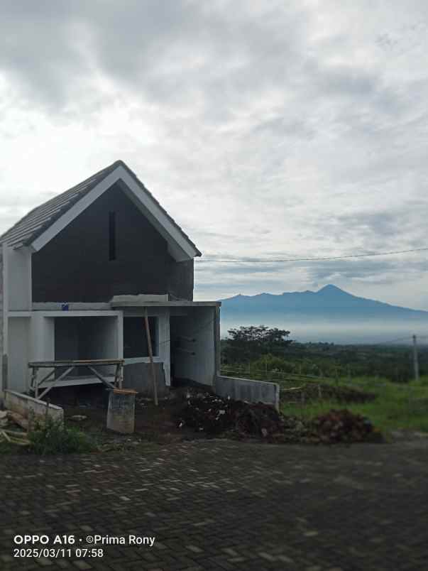 villa malang murah di puncak karangploso malang