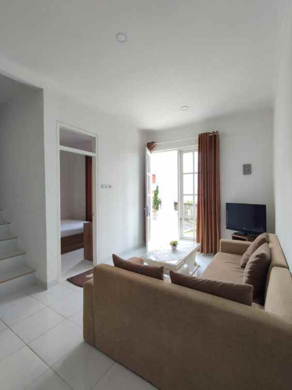 villa mewah cipanas puncak bogor