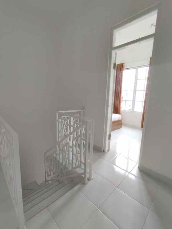 villa mewah cipanas puncak bogor