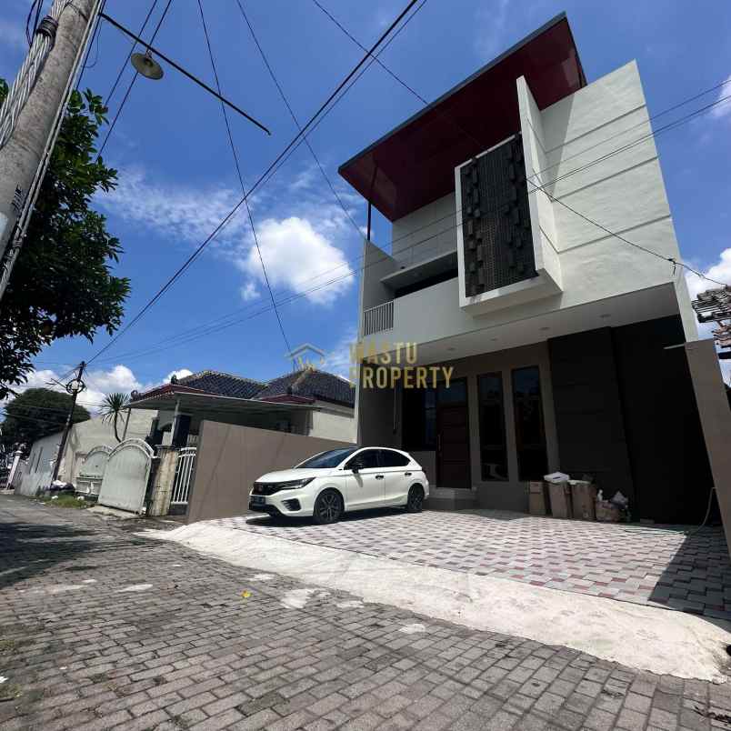 1 unit rumah siap huni 4 kamar tidur di depok sleman