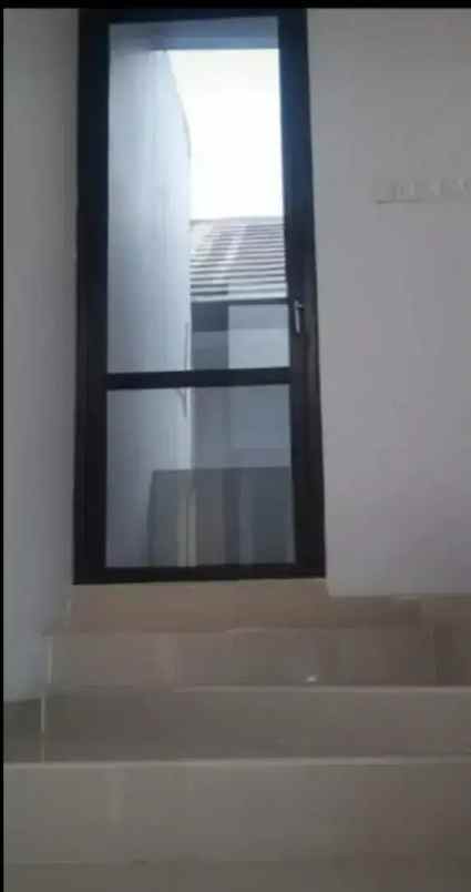 butuh terjual segera rumah di legoso ciputat dekat uin