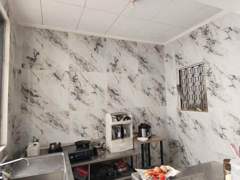 dharmahusada lingkungan aman 24 jam 2 lantai hook