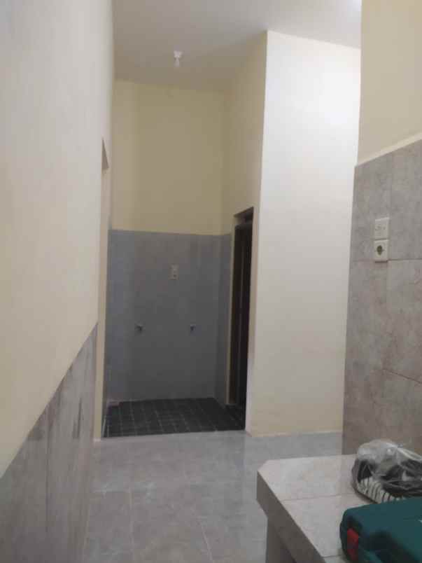 di kontrakan pondok benowo indah cc11