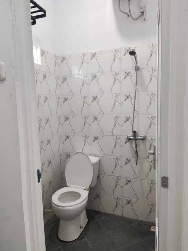 dijual cepat kos kosan baru di ui depok full penyewa