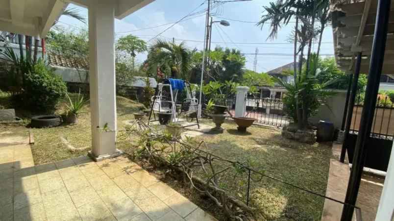 dijual cepat rumah strategis komplek harga murah
