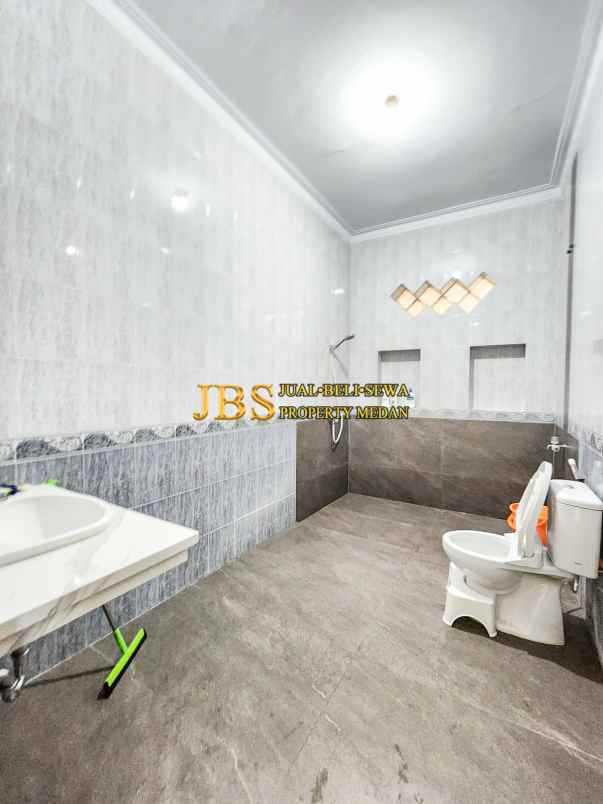 dijual cepat villa komplek graha metropolitan