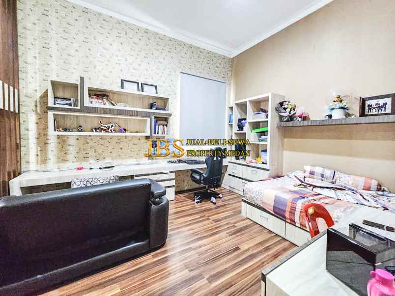 dijual cepat villa komplek graha metropolitan