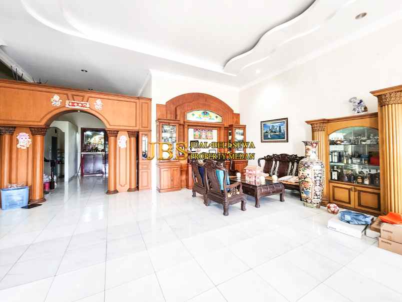 dijual cepat villa komplek graha metropolitan