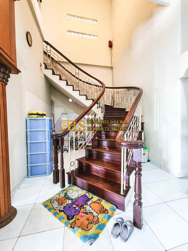 dijual cepat villa komplek graha metropolitan