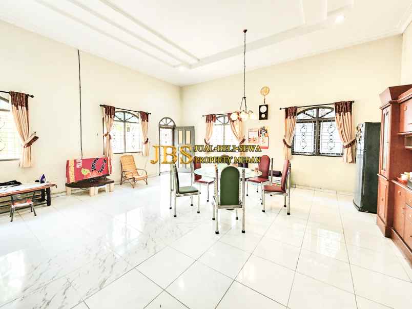 dijual cepat villa komplek graha metropolitan