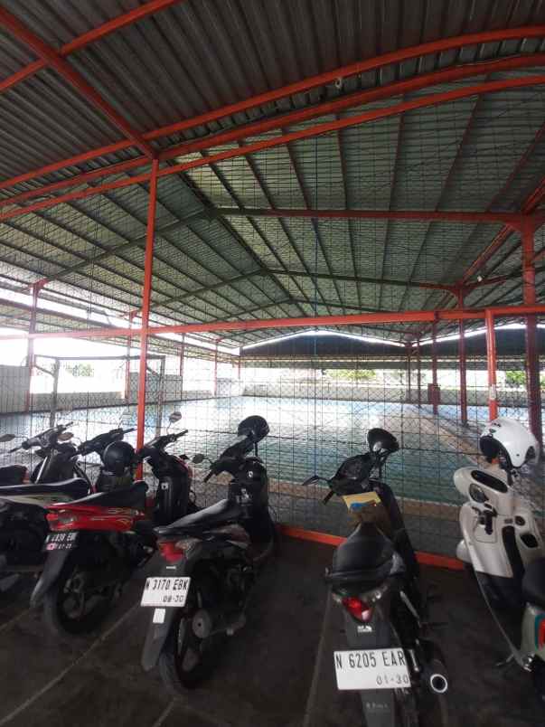 dijual gedung futsal badminton di kepanjen malang