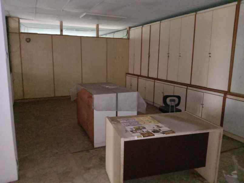 dijual kantor 5 lantai hook di petojo